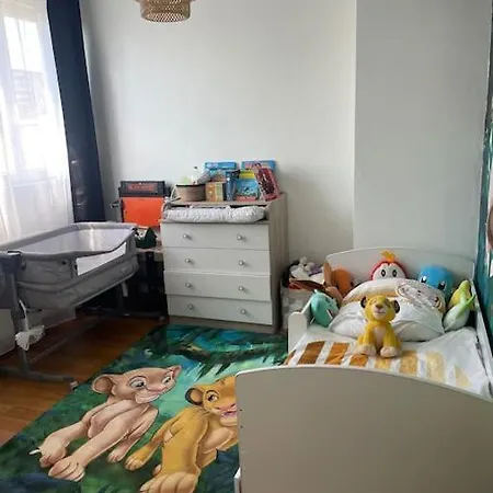 Prázdninový dům Superbe Maison Entiere Ronchin